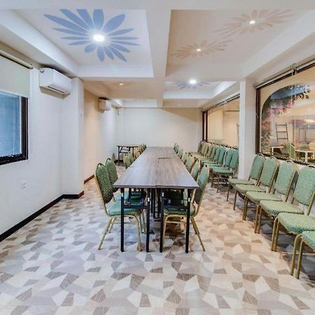 Oyo 1805 Fatmawati Mansion Syariah Hotel Jakarta Exterior photo