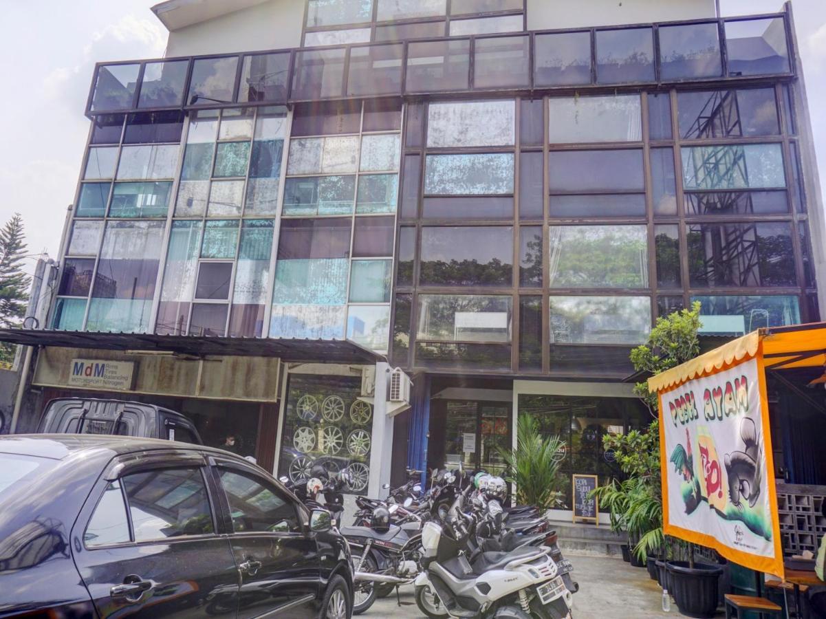 Oyo 1805 Fatmawati Mansion Syariah Hotel Jakarta Exterior photo