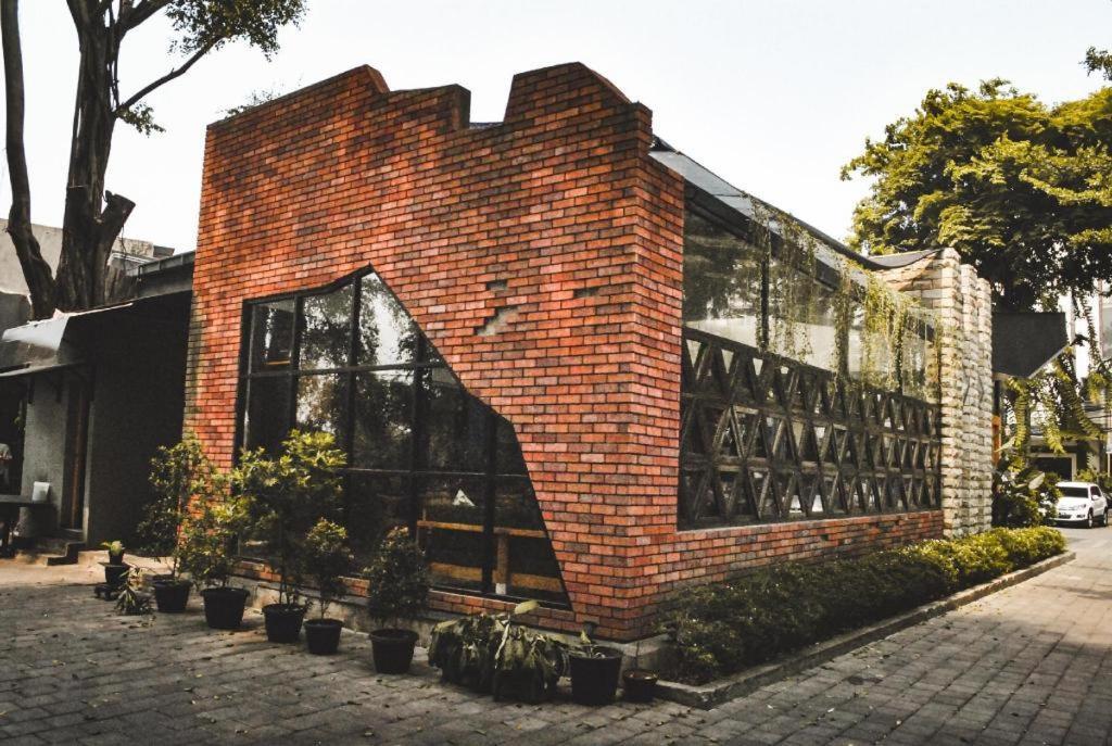 Oyo 1805 Fatmawati Mansion Syariah Hotel Jakarta Exterior photo